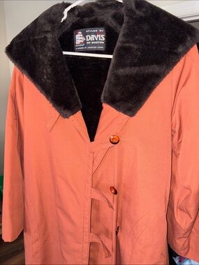 VINTAGE Styled by Davis of Boston Women's Rust Red Coat with fur lining